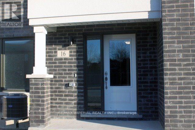 Building Photo - 16 Thomas Armstrong Ln