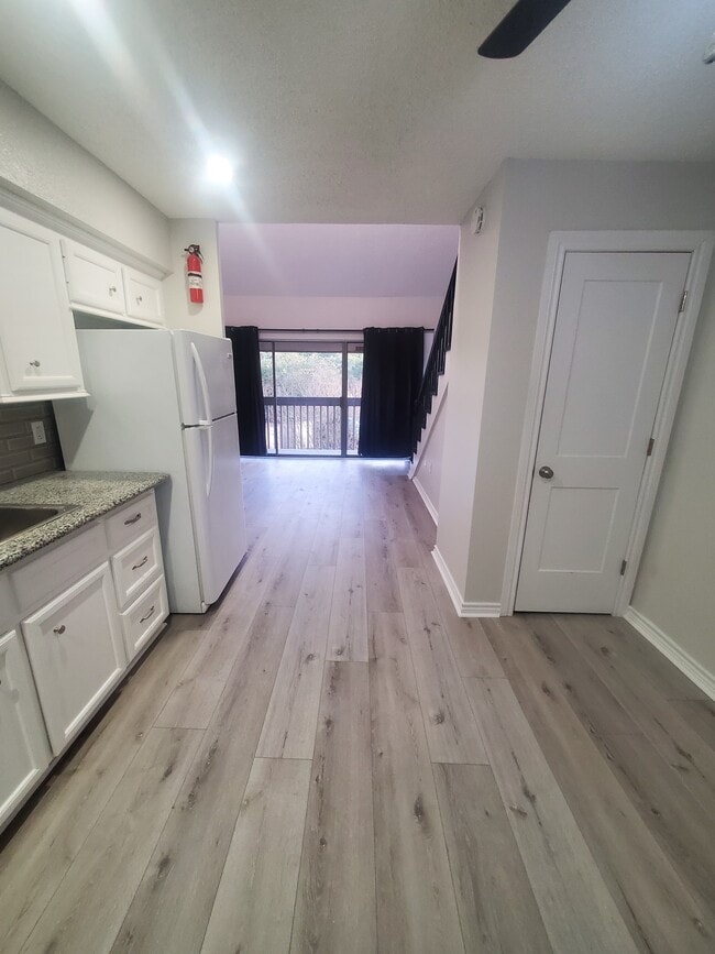 Foto del edificio - 12900 Walden Rd