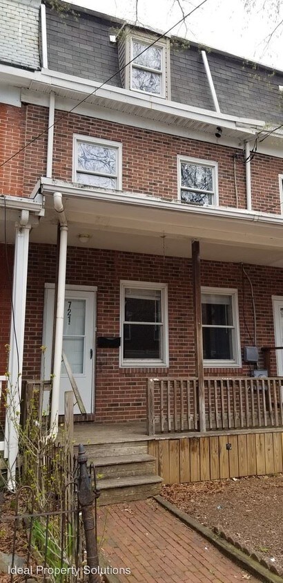 Primary Photo - 4 br, 2.5 bath House - 721 W 9th Street