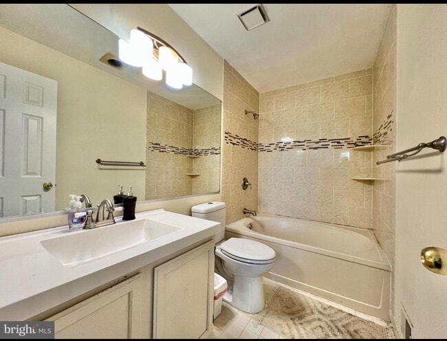 Building Photo - 9632 Hadleigh Ct