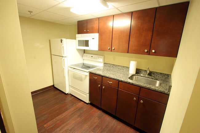 Cocina - 152 W Main St