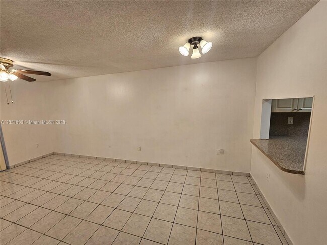 Foto del edificio - 1555 W 44th Pl