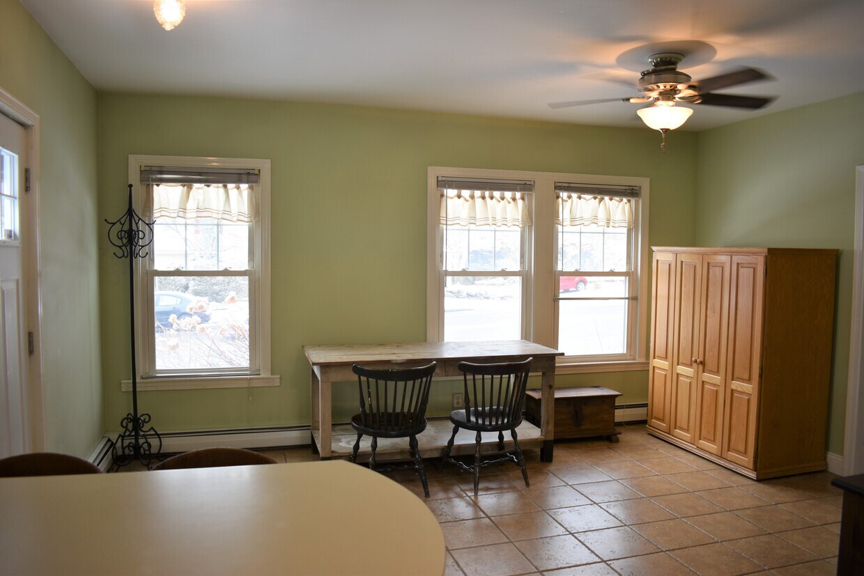 Dining Area - 183 Stevens Ave