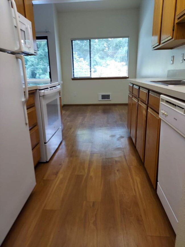 Cocina - Inglewood Forest Apartments