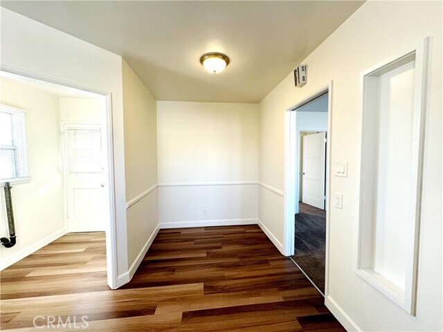 Building Photo - 660 W Glenoaks Blvd