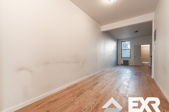 Building Photo - 1429 Dekalb Ave