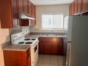 Building Photo - 1564 Quebec Ct