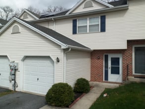 Building Photo - 7244 Huntingdon St