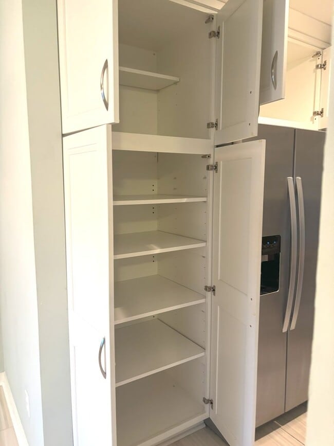 Building Photo - 2BD/2.5BA - TOWNHOME IN MT PLEASANT - AVAILABLE 8/1/26