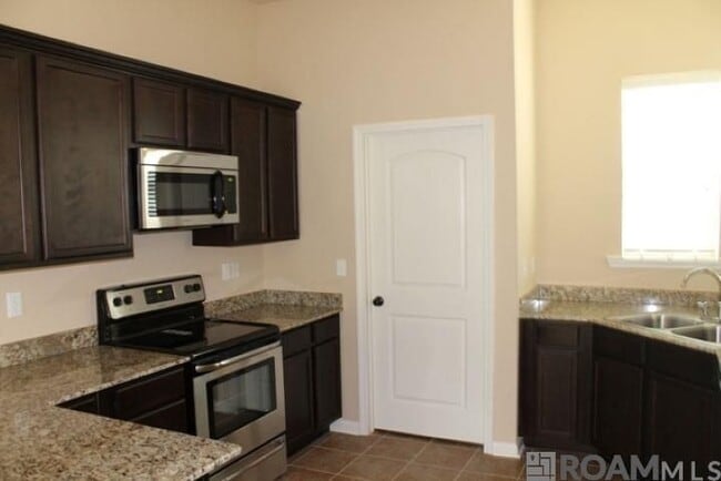 Foto del edificio - 37237 Market Place Drive