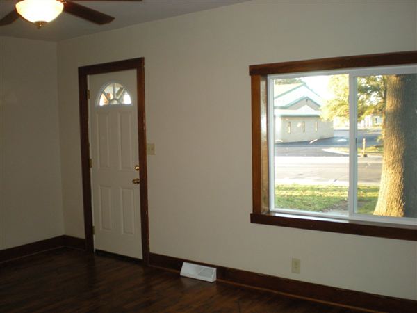 Building Photo - 1665 Ada Ave