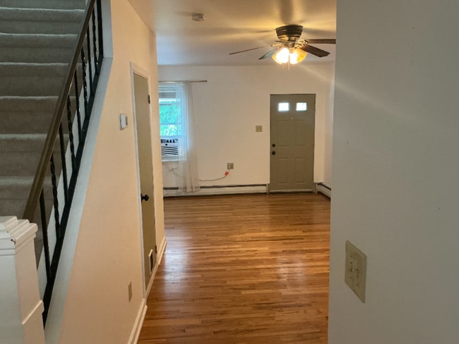 Building Photo - 411 Limestone St