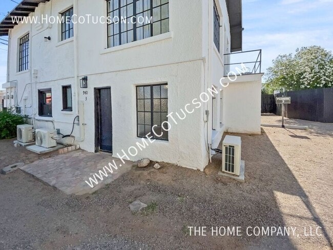 Photo - 940 E Florita St Apartment
