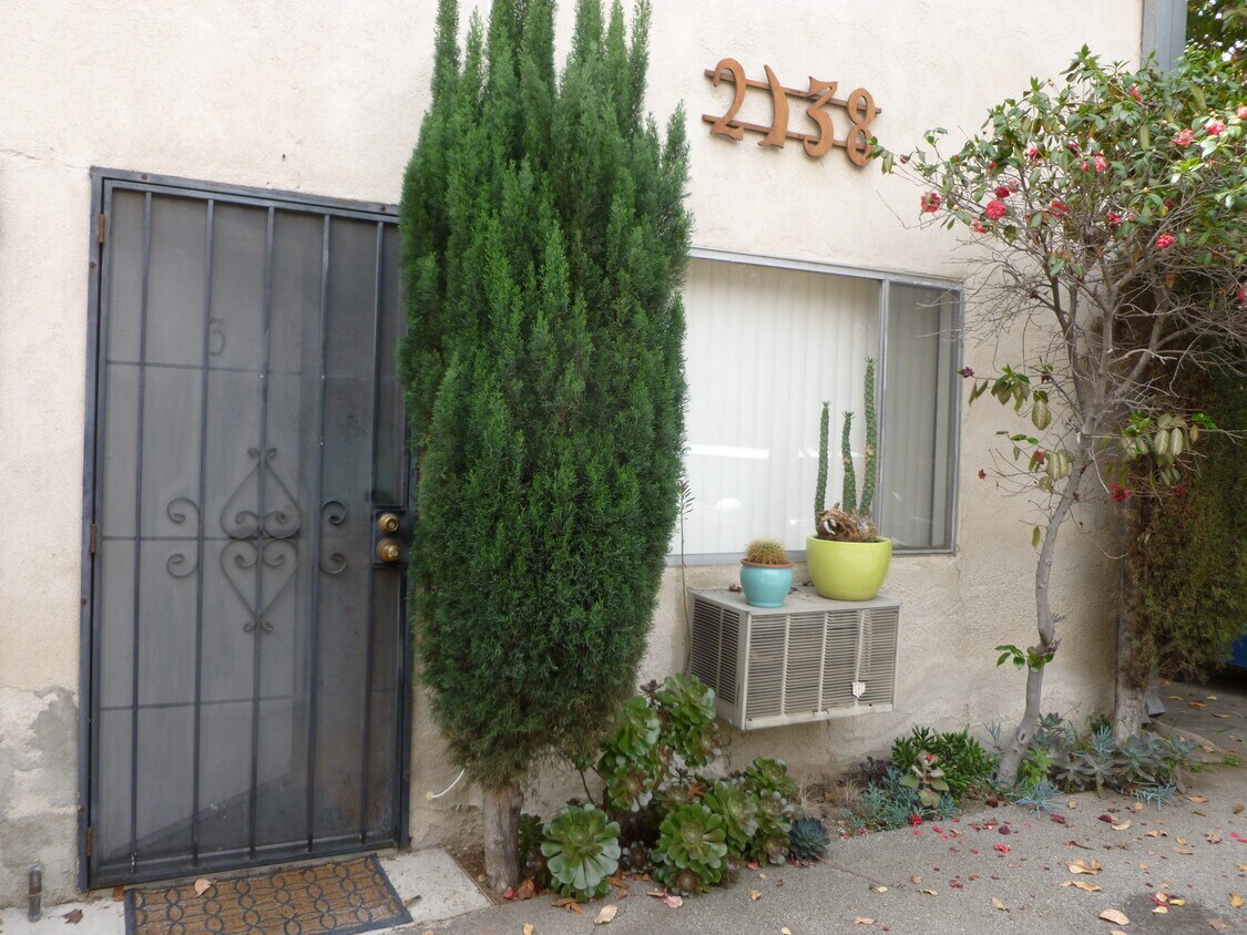 Primary Photo - 2138 Yosemite Dr