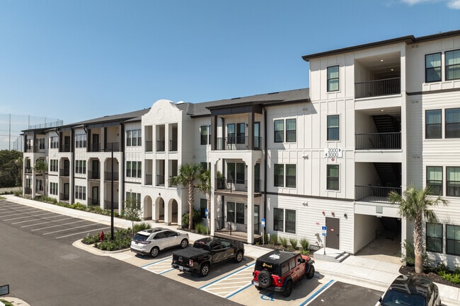 Building Photo - The Oasis at Seahaven