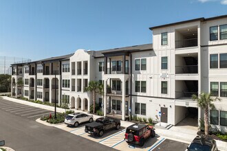 Building Photo - The Oasis at Seahaven