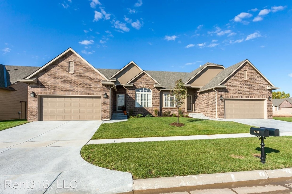 11714 Summerfield St, Wichita, KS 67206 Room for Rent in Wichita, KS