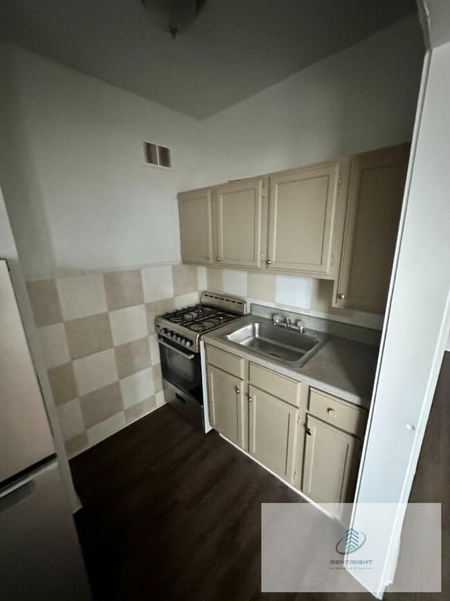 Foto del edificio - 5301 N Ashland Ave