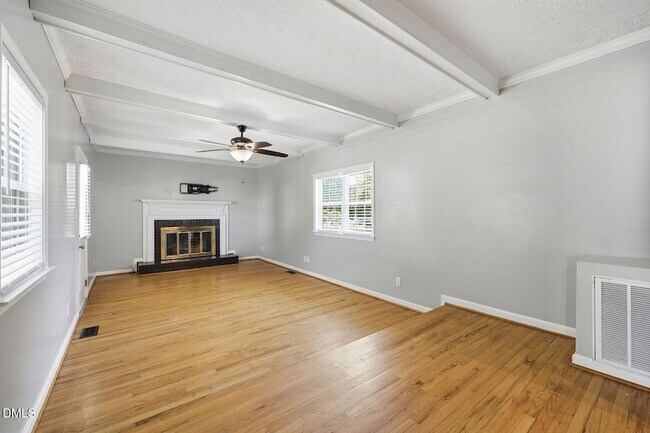 Foto del edificio - 301 N 9th St