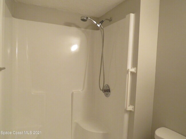Building Photo - 1515 Huntington Ln