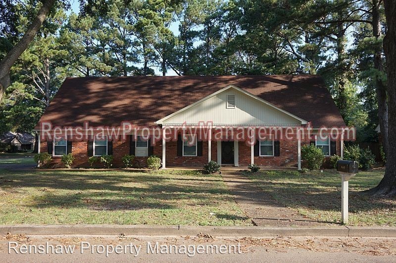 5 br, 2.5 bath House 6892 Great Oaks Rd. House for Rent in