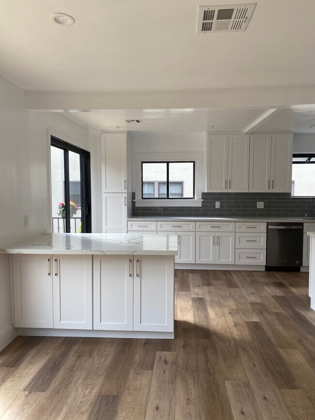 Foto del edificio - 1338 Berkeley St