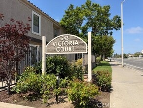 Building Photo - 543 Victoria St