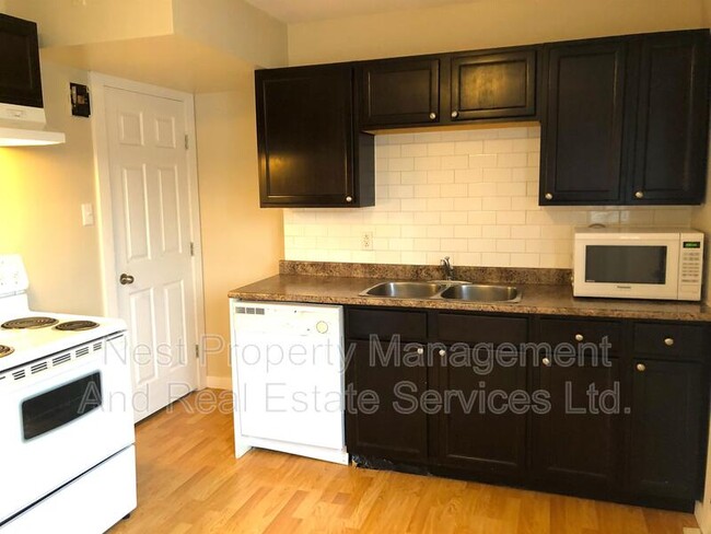 Building Photo - 94 Stikine St