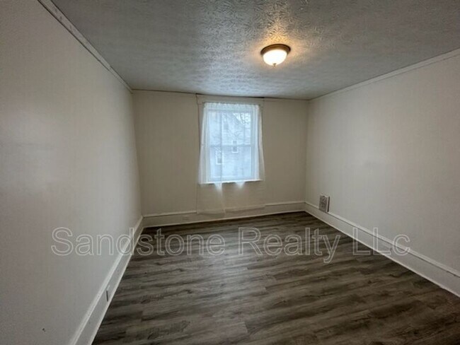 Building Photo - 6703 Bonna Ave