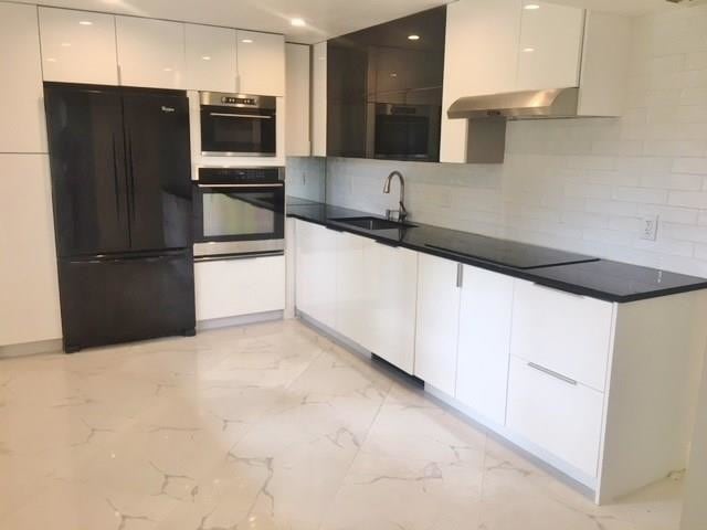 Amazing kitchen! - 535 Oaks Dr