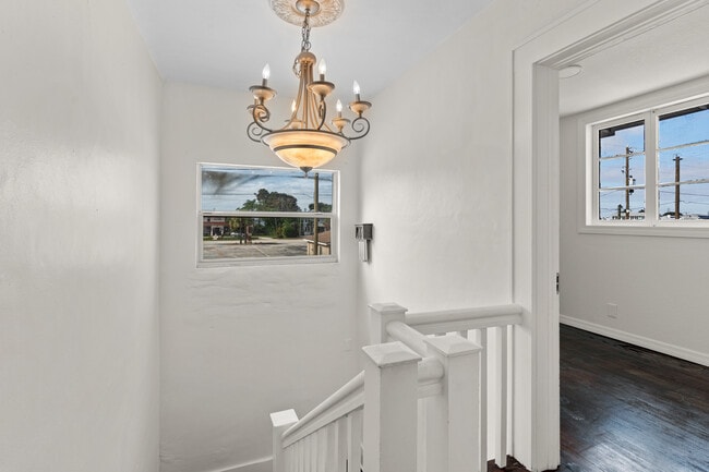 Building Photo - 402 S Franklin St