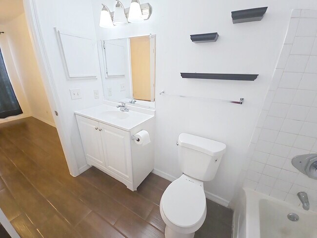 Foto del edificio - 8617 Fancy Finch Dr