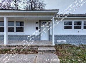 Building Photo - 1941 W Spruce Ave
