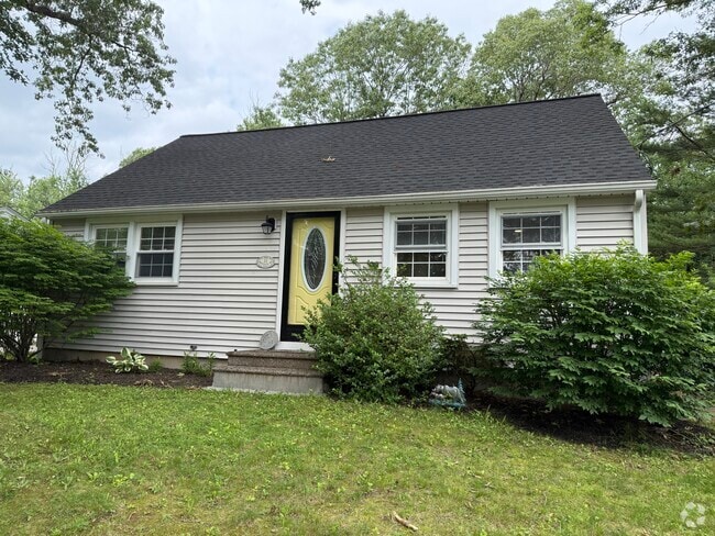 Building Photo - 32 Mayflower Rd
