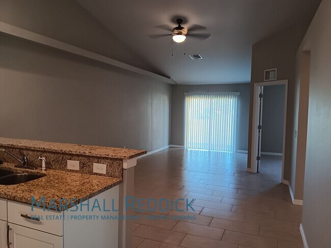 Foto del edificio - 1026-1030 Andalusia Blvd