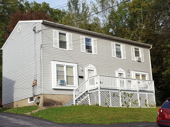 Frente - 296 Duer St
