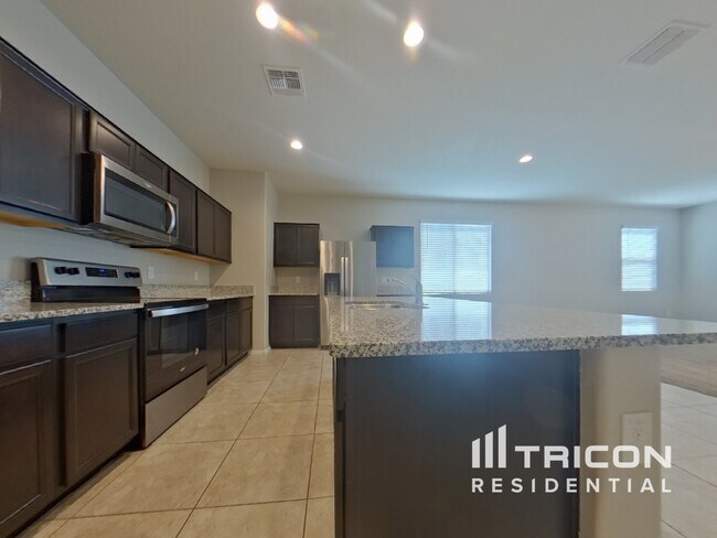 Foto del edificio - 31043 W Mitchell Dr