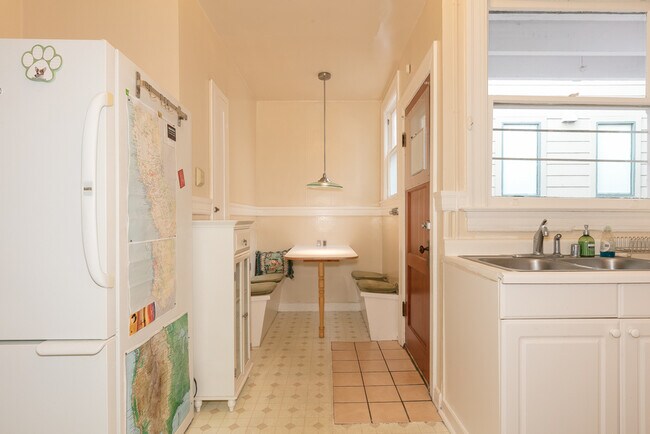 Foto del edificio - 3434 California St