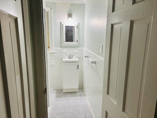 Foto del edificio - 624 Barcliff Rd