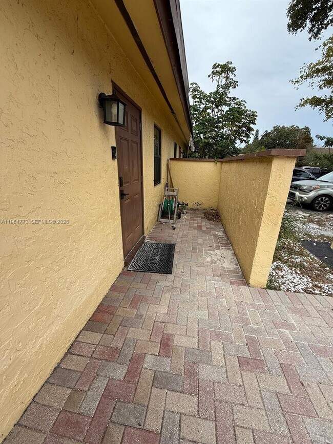 Foto del edificio - 4403 NW 4th Ave