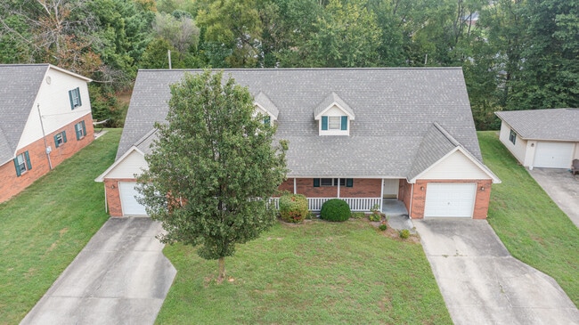 Foto del edificio - 44 Arlington Ct