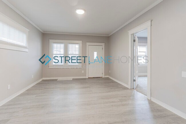 Foto del edificio - NOW OFFERING $250 OFF THE FIRST FULL MONTH...