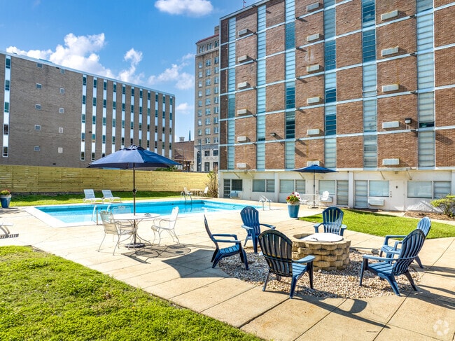 Photo - Sterling Towers Apartments