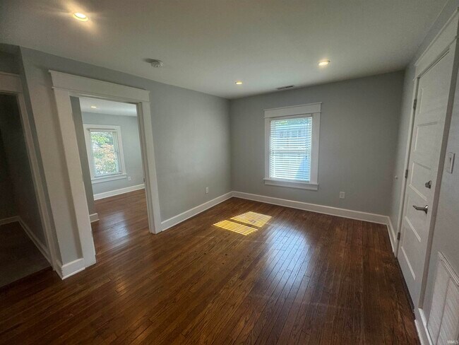 Foto del edificio - 729 E Hunter Ave