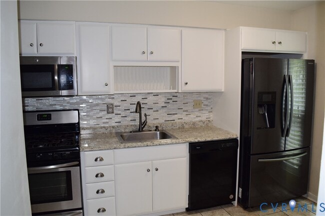 Building Photo - 9745 Groundhog Dr