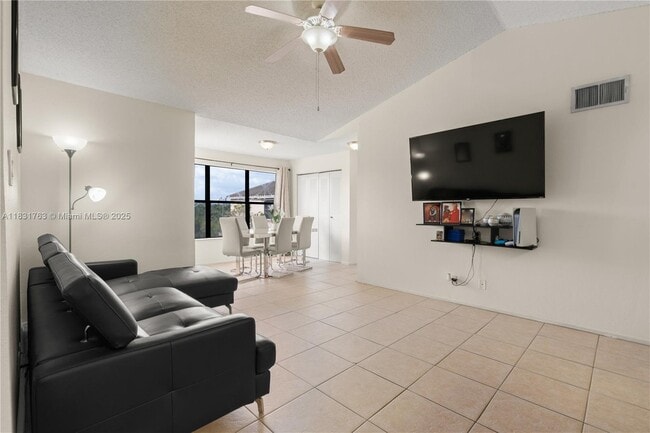 Building Photo - 2866 S University Dr