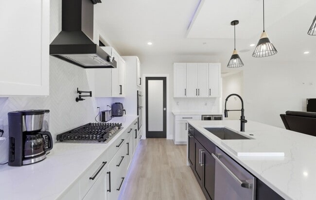 Foto del edificio - 6931 River Drive Rd