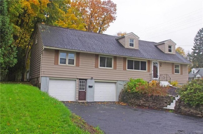 Building Photo - 217 Dixon Dr