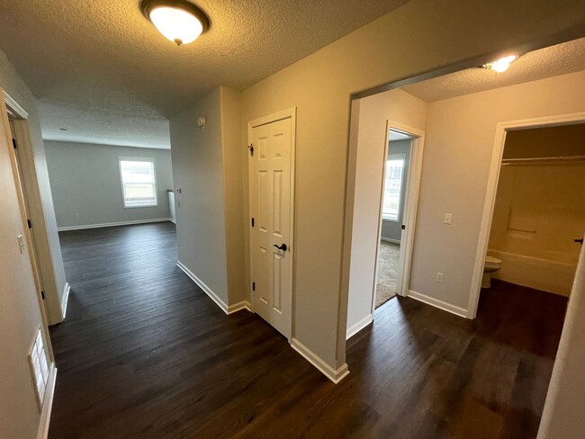 Foto del edificio - Home For Rent By Capital Property Management