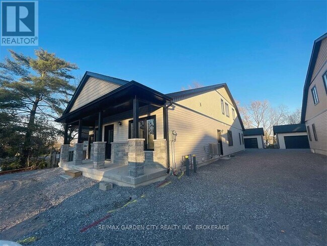 Building Photo - 13 Valley Rd